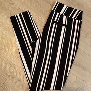 INC Skinny Leg Regular, Mid Rise Pull On Striped Pants "Urban Jungle" NWT Size 4